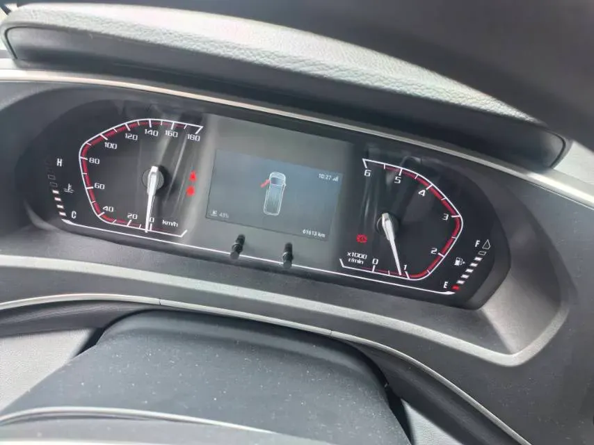 2024 MAXUS XinTu V80 2.0T 126HP L4 6MT,autocango,china used car exporter,china ev exporter,chinese used car exporter,chinese used ev exporter