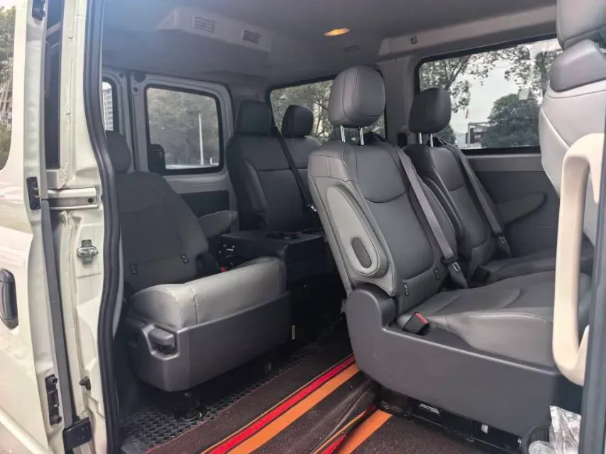 2024 MAXUS XinTu V80 2.0T 126HP L4 6MT,autocango,china used car exporter,china ev exporter,chinese used car exporter,chinese used ev exporter