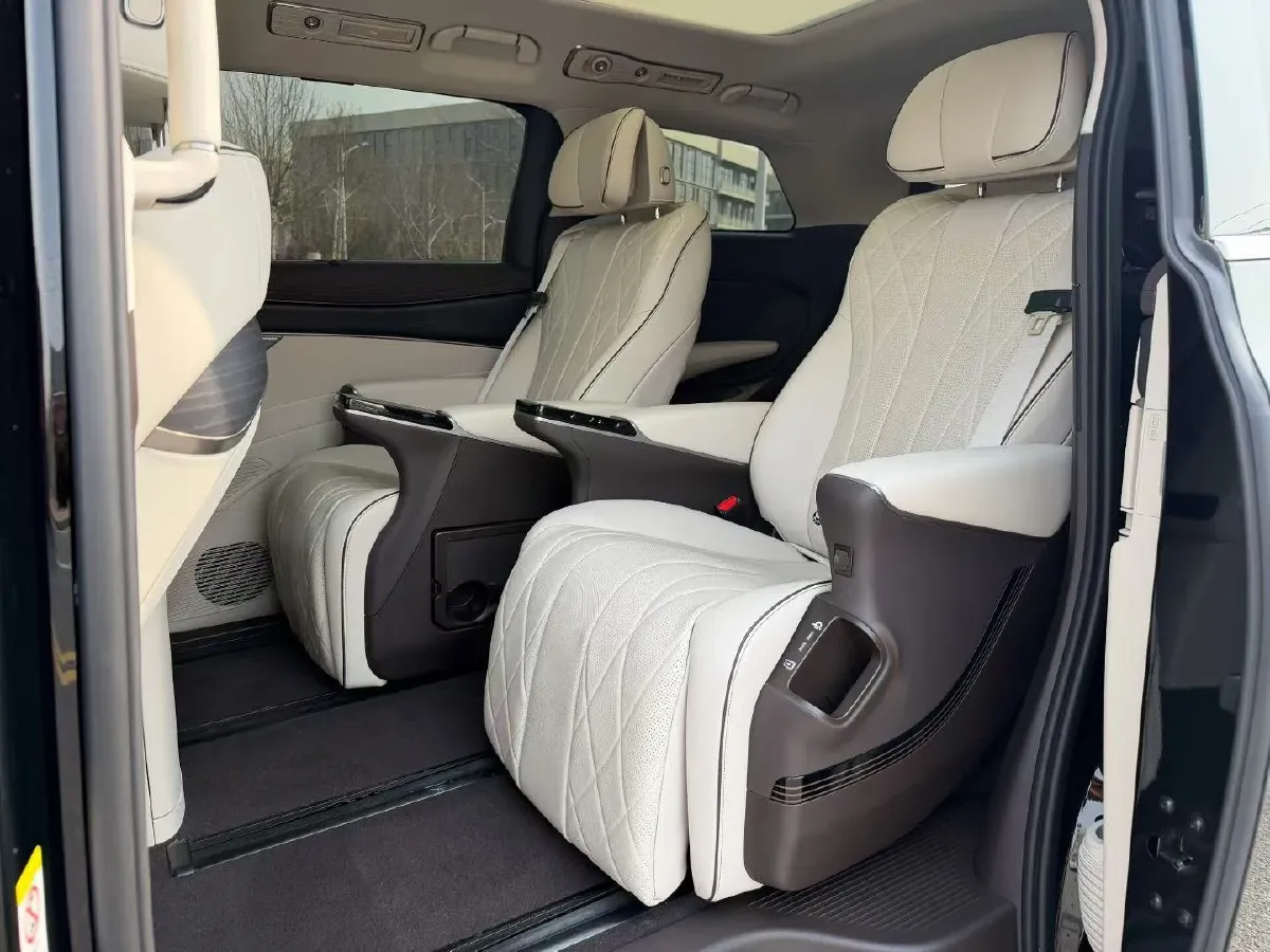 2024 Denza D9 1.5T 139HP L4 E-CVT PHEV 40KWH,autocango,china used car exporter,china ev exporter,chinese used car exporter,chinese used ev exporter