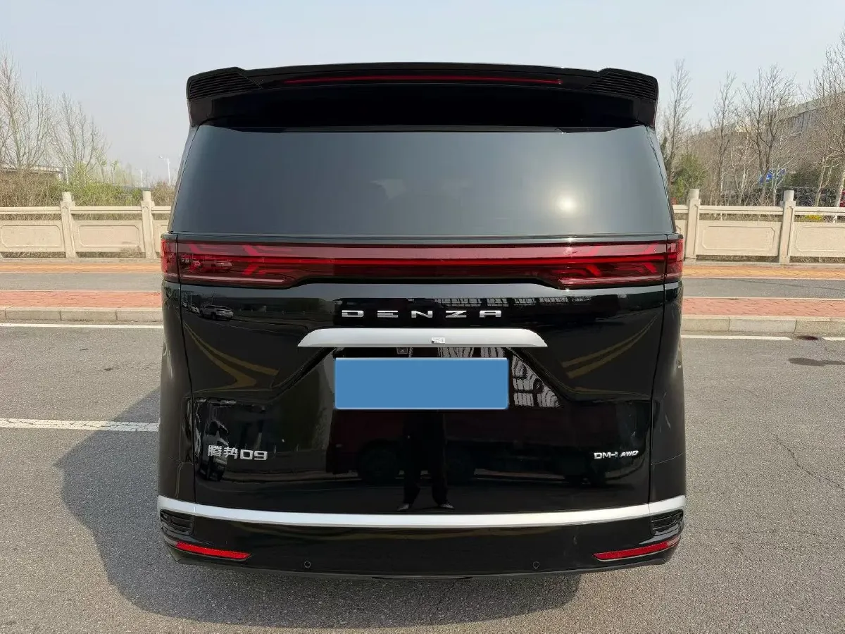 2024 Denza D9 1.5T 139HP L4 E-CVT PHEV 40KWH,autocango,china used car exporter,china ev exporter,chinese used car exporter,chinese used ev exporter