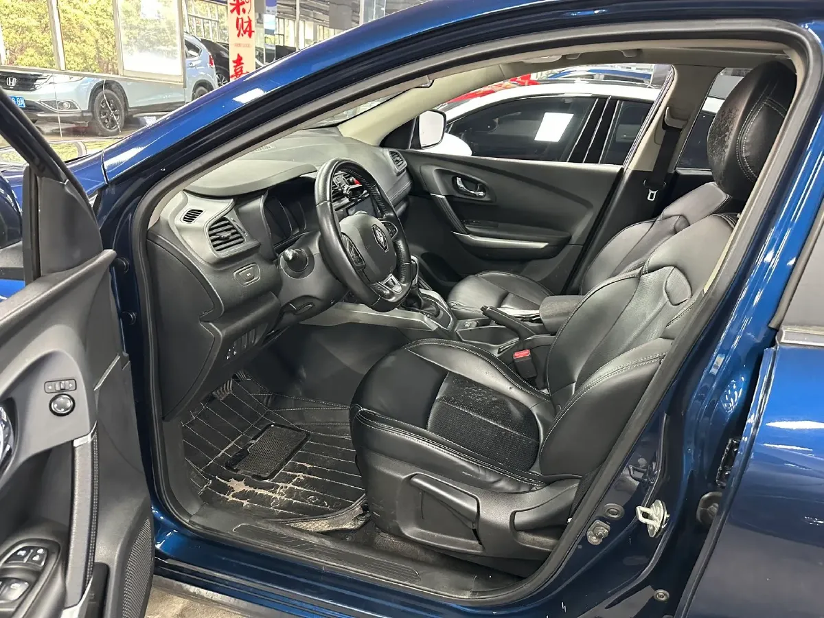 2017 Renault Kadjar 2.0L 150HP L4 CVT,autocango,china used car exporter,china ev exporter,chinese used car exporter,chinese used ev exporter