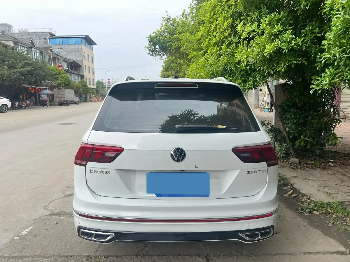 2024 Volkswagen Tiguan L 2.0T 186HP L4 7DCT,autocango,china used car exporter,china ev exporter,chinese used car exporter,chinese used ev exporter