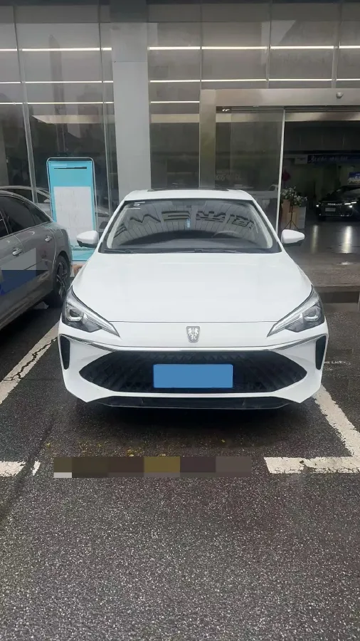 2023 Roewe i5 1.5L 129HP L4 CVT,autocango,china used car exporter,china ev exporter,chinese used car exporter,chinese used ev exporter