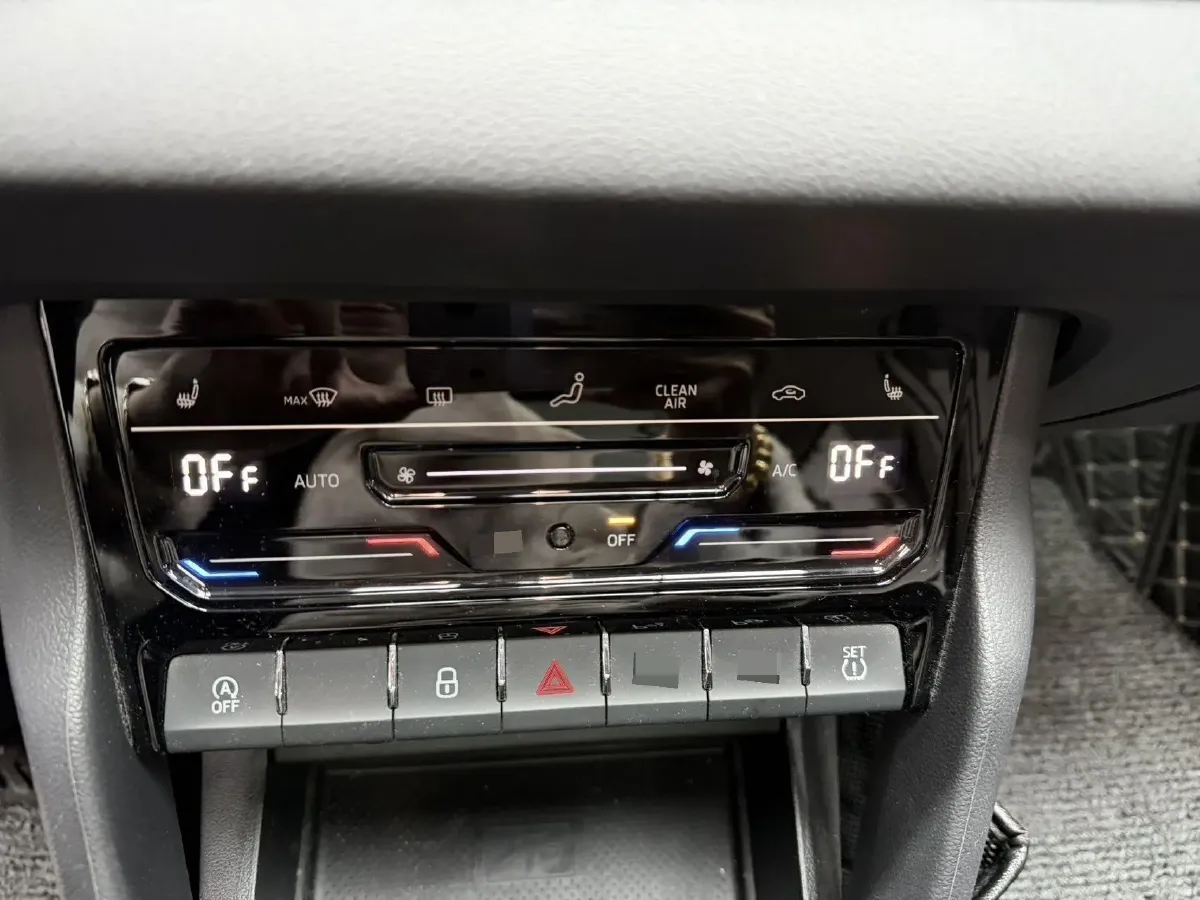 2022 Skoda Karoq 1.4T 150HP L4 7DCT,autocango,china used car exporter,china ev exporter,chinese used car exporter,chinese used ev exporter