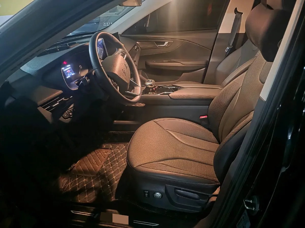 2024 HongQi E-QM5 BEV 60KWH,autocango,china used car exporter,china ev exporter,chinese used car exporter,chinese used ev exporter