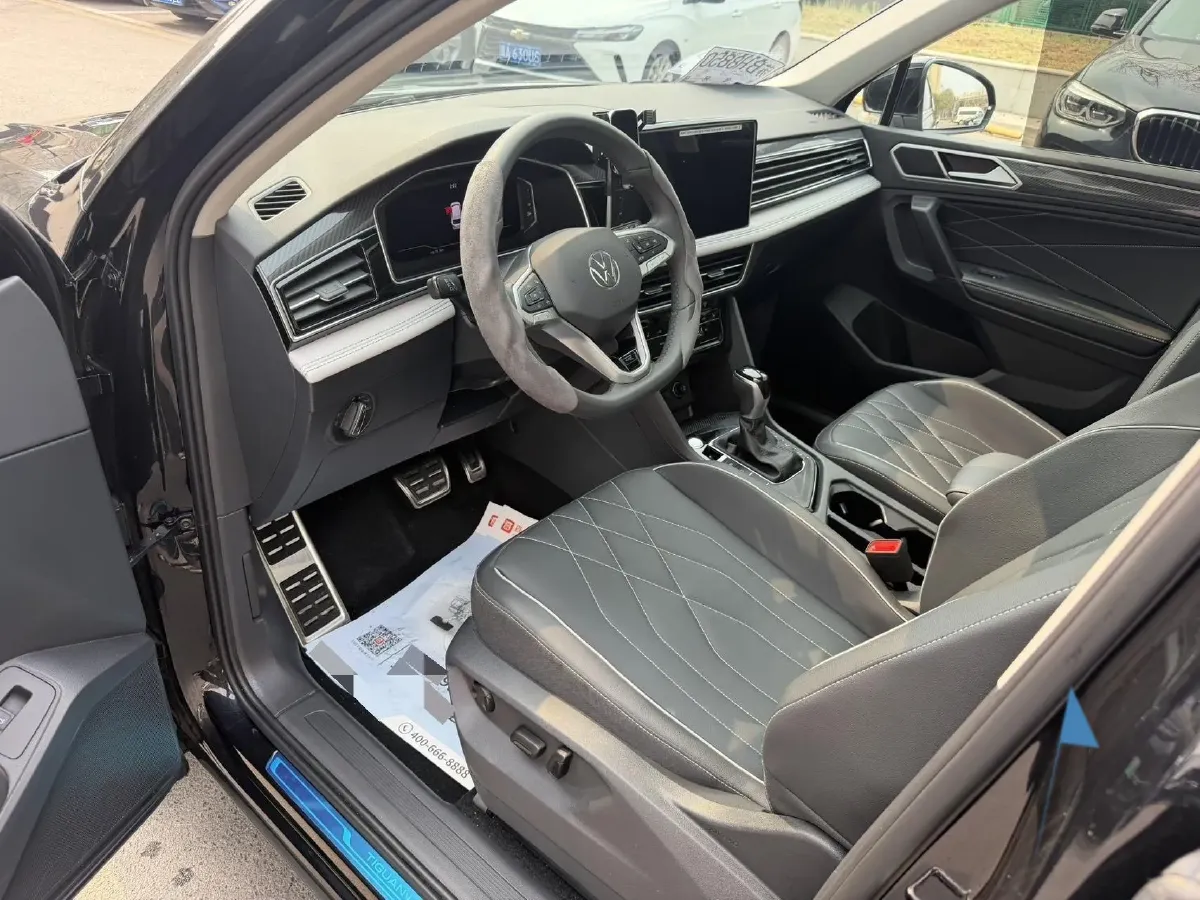 2024 Volkswagen Tiguan L 2.0T 186HP L4 7DCT,autocango,china used car exporter,china ev exporter,chinese used car exporter,chinese used ev exporter