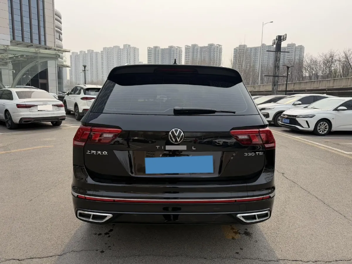 2024 Volkswagen Tiguan L 2.0T 186HP L4 7DCT,autocango,china used car exporter,china ev exporter,chinese used car exporter,chinese used ev exporter