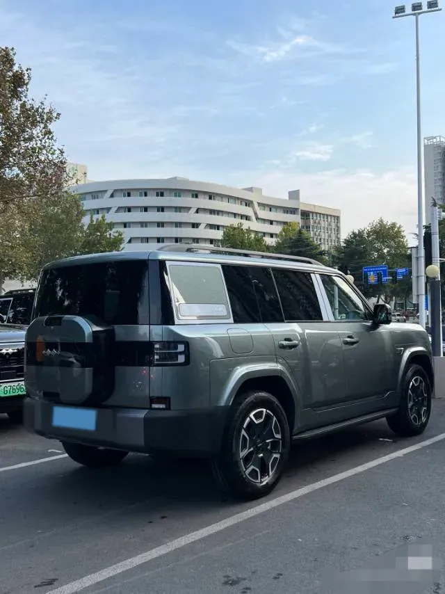 2025 FangChengBao Tai 7 1.5T 156HP L4 E-CVT PHEV,autocango,china used car exporter,china ev exporter,chinese used car exporter,chinese used ev exporter