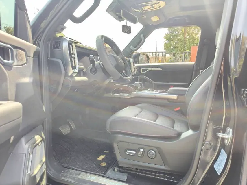 2024 Jetour Traveller 2.0T 254HP L4 7DCT,autocango,china used car exporter,china ev exporter,chinese used car exporter,chinese used ev exporter