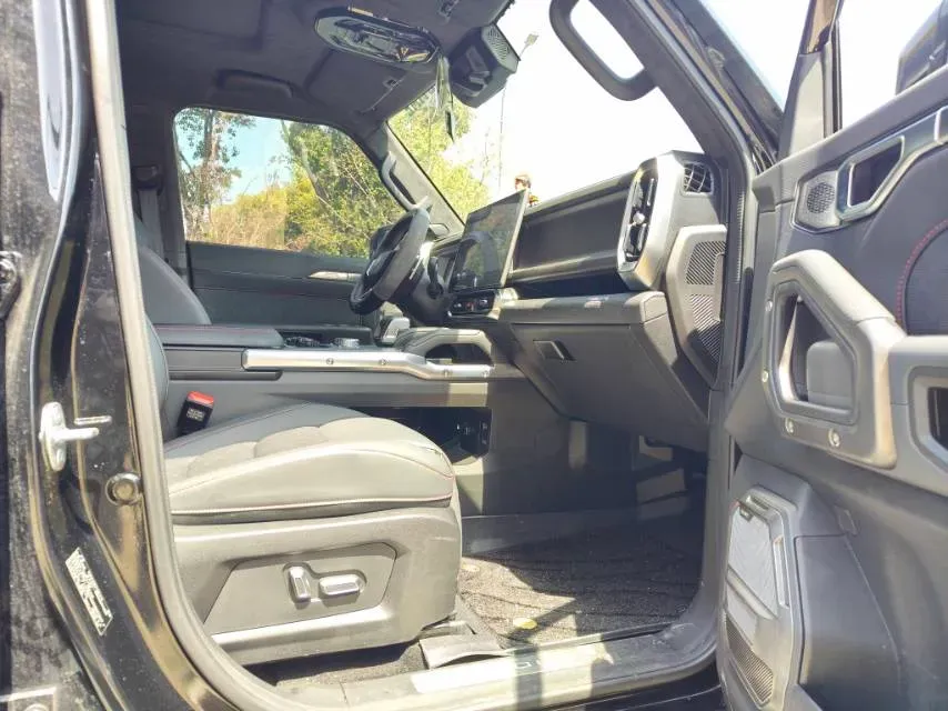 2024 Jetour Traveller 2.0T 254HP L4 7DCT,autocango,china used car exporter,china ev exporter,chinese used car exporter,chinese used ev exporter