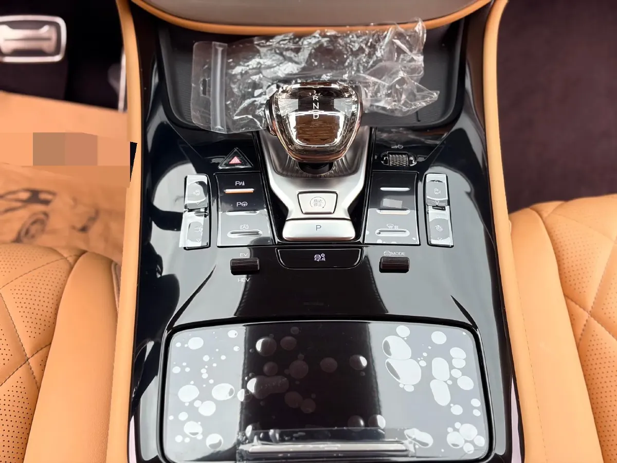 2025 Denza D9 1.5T 156HP L4 E-CVT PHEV 40KWH,autocango,china used car exporter,china ev exporter,chinese used car exporter,chinese used ev exporter