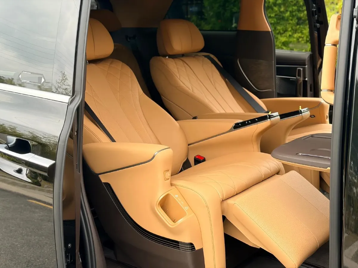 2025 Denza D9 1.5T 156HP L4 E-CVT PHEV 40KWH,autocango,china used car exporter,china ev exporter,chinese used car exporter,chinese used ev exporter