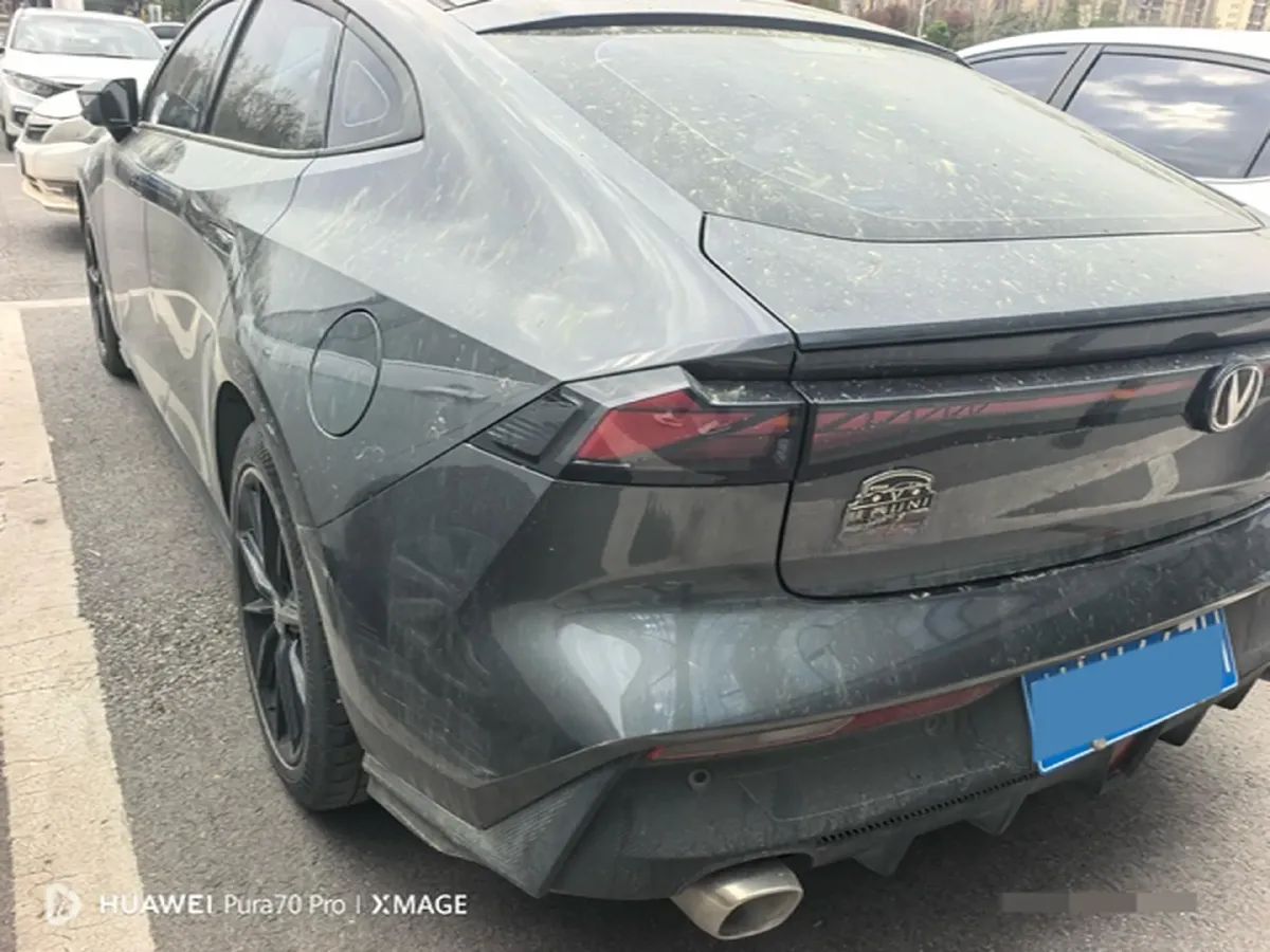 2023 ChangAn UNI-V 1.5T 188HP L4 7DCT,autocango,china used car exporter,china ev exporter,chinese used car exporter,chinese used ev exporter