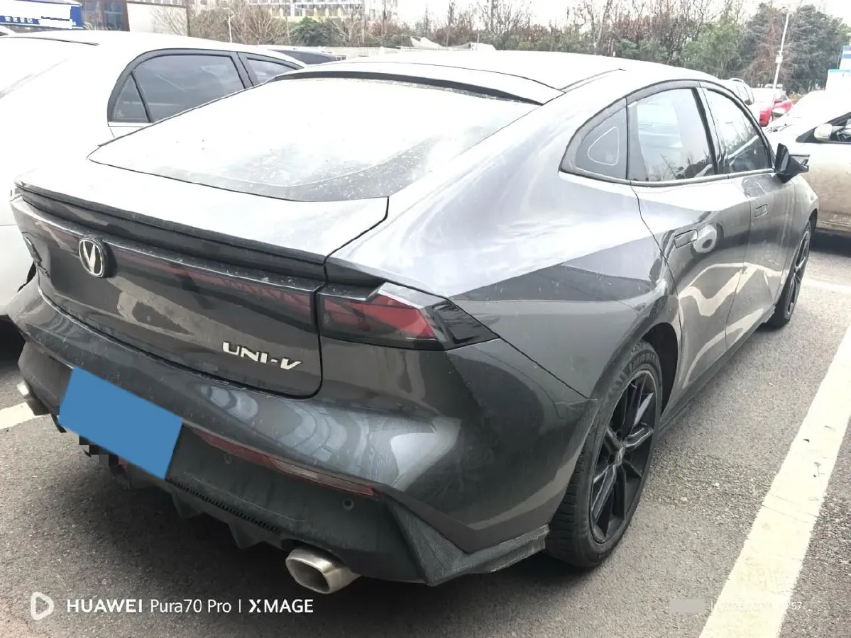 2023 ChangAn UNI-V 1.5T 188HP L4 7DCT,autocango,china used car exporter,china ev exporter,chinese used car exporter,chinese used ev exporter