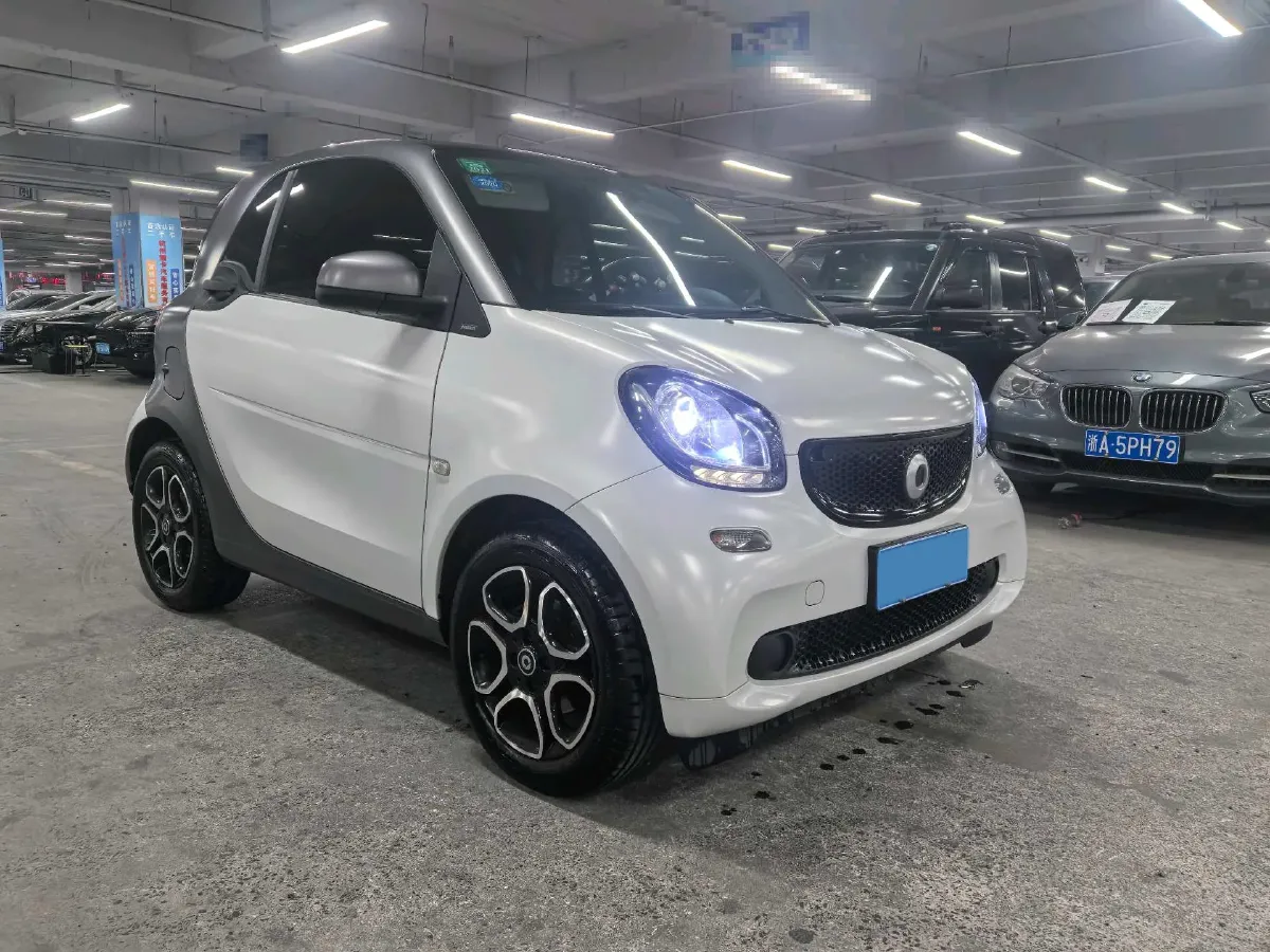 2019 Smart smart fortwo 0.9T 90HP L3 6DCT,autocango,china used car exporter,china ev exporter,chinese used car exporter,chinese used ev exporter