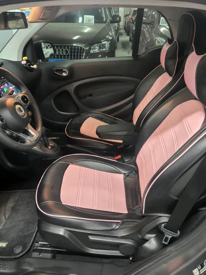 2019 Smart smart fortwo 0.9T 90HP L3 6DCT,autocango,china used car exporter,china ev exporter,chinese used car exporter,chinese used ev exporter