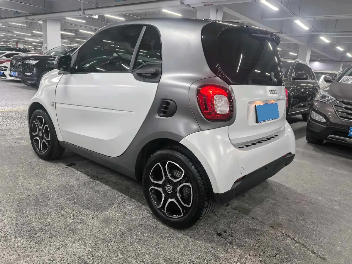 2019 Smart smart fortwo 0.9T 90HP L3 6DCT,autocango,china used car exporter,china ev exporter,chinese used car exporter,chinese used ev exporter