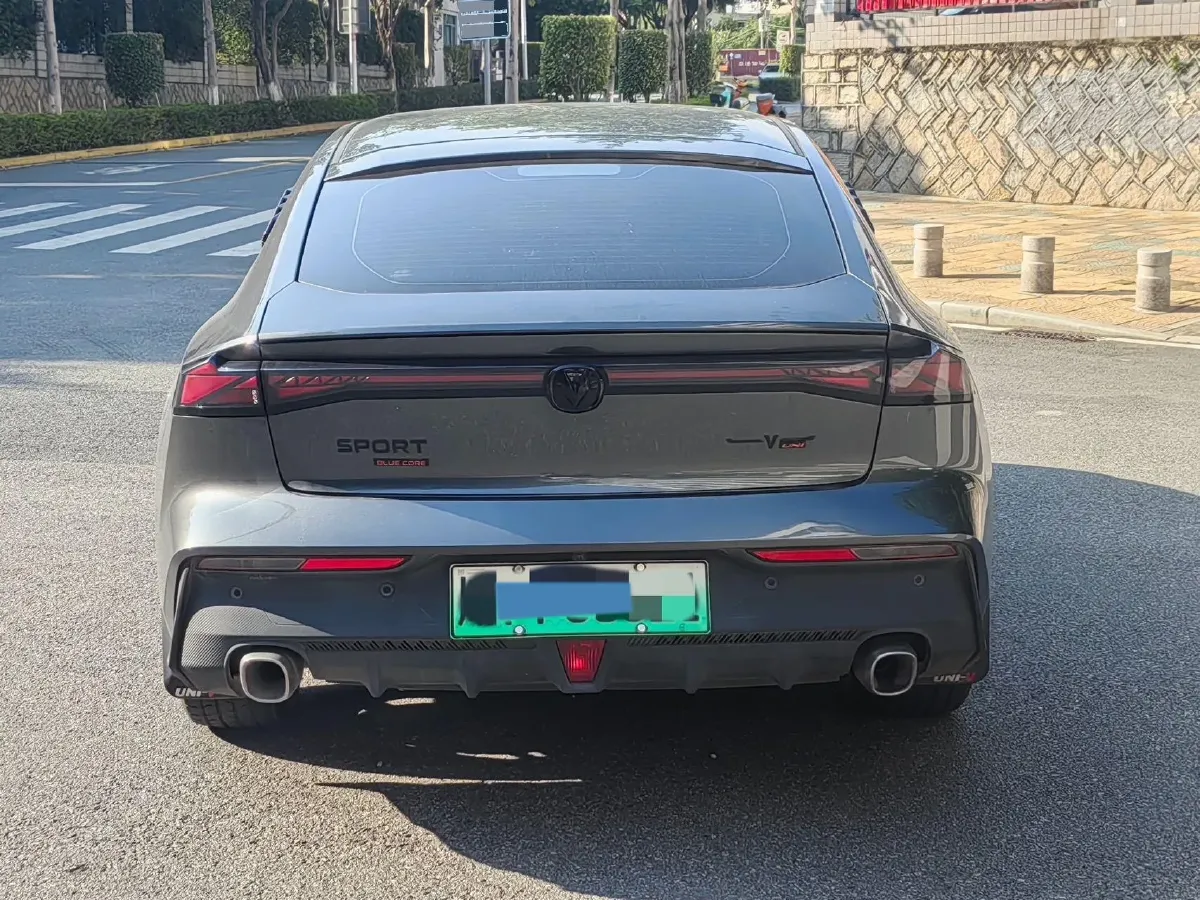 2023 ChangAn UNI-V iDD 1.5T 170HP L4 6TCT PHEV 18.4KWH,autocango,china used car exporter,china ev exporter,chinese used car exporter,chinese used ev exporter