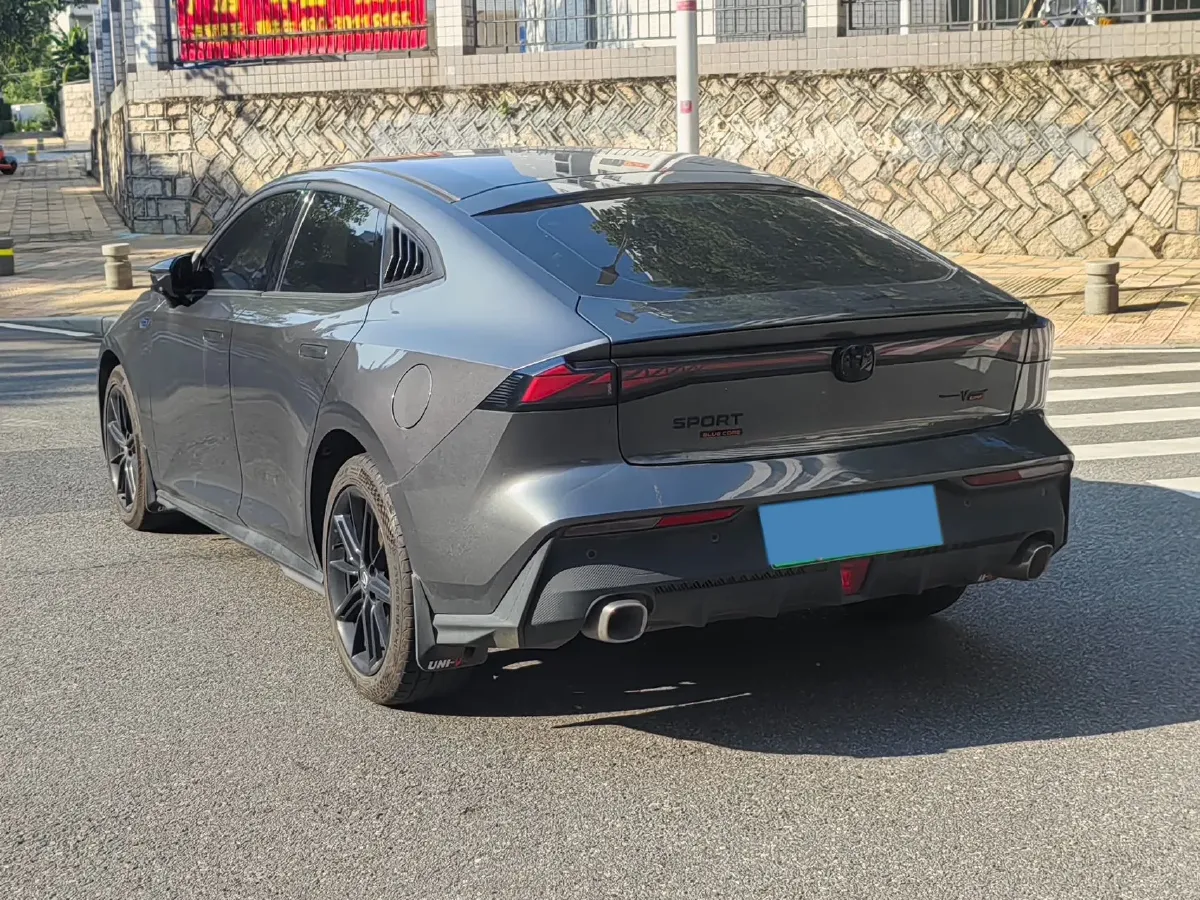 2023 ChangAn UNI-V iDD 1.5T 170HP L4 6TCT PHEV 18.4KWH,autocango,china used car exporter,china ev exporter,chinese used car exporter,chinese used ev exporter