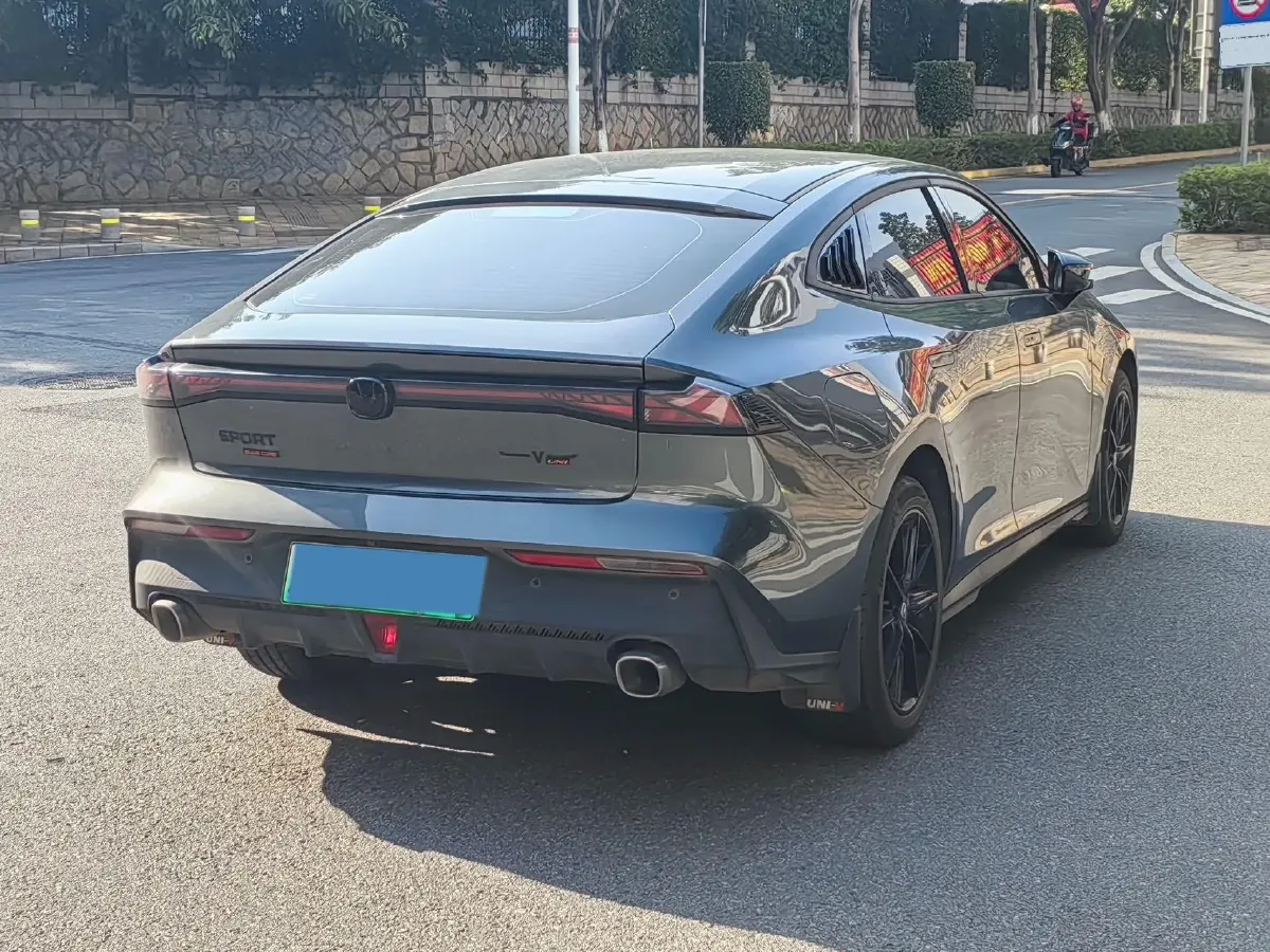 2023 ChangAn UNI-V iDD 1.5T 170HP L4 6TCT PHEV 18.4KWH,autocango,china used car exporter,china ev exporter,chinese used car exporter,chinese used ev exporter