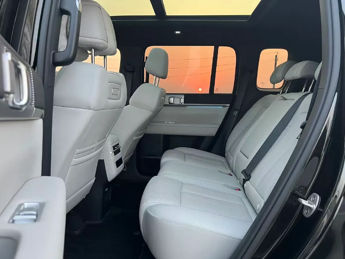 2025 FangChengBao Tai 7 1.5T 156HP L4 E-CVT PHEV,autocango,china used car exporter,china ev exporter,chinese used car exporter,chinese used ev exporter