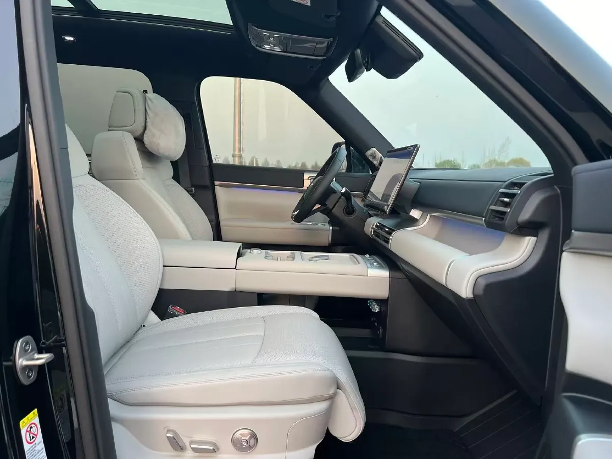 2025 FangChengBao Tai 7 1.5T 156HP L4 E-CVT PHEV,autocango,china used car exporter,china ev exporter,chinese used car exporter,chinese used ev exporter