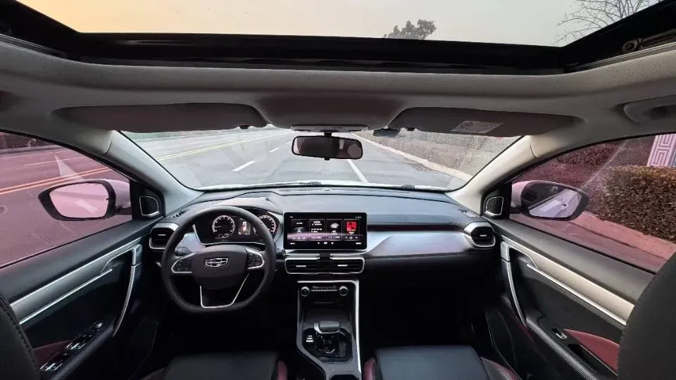 2021 Geely Coolray 1.4T 141HP L4 6DCT,autocango,china used car exporter,china ev exporter,chinese used car exporter,chinese used ev exporter