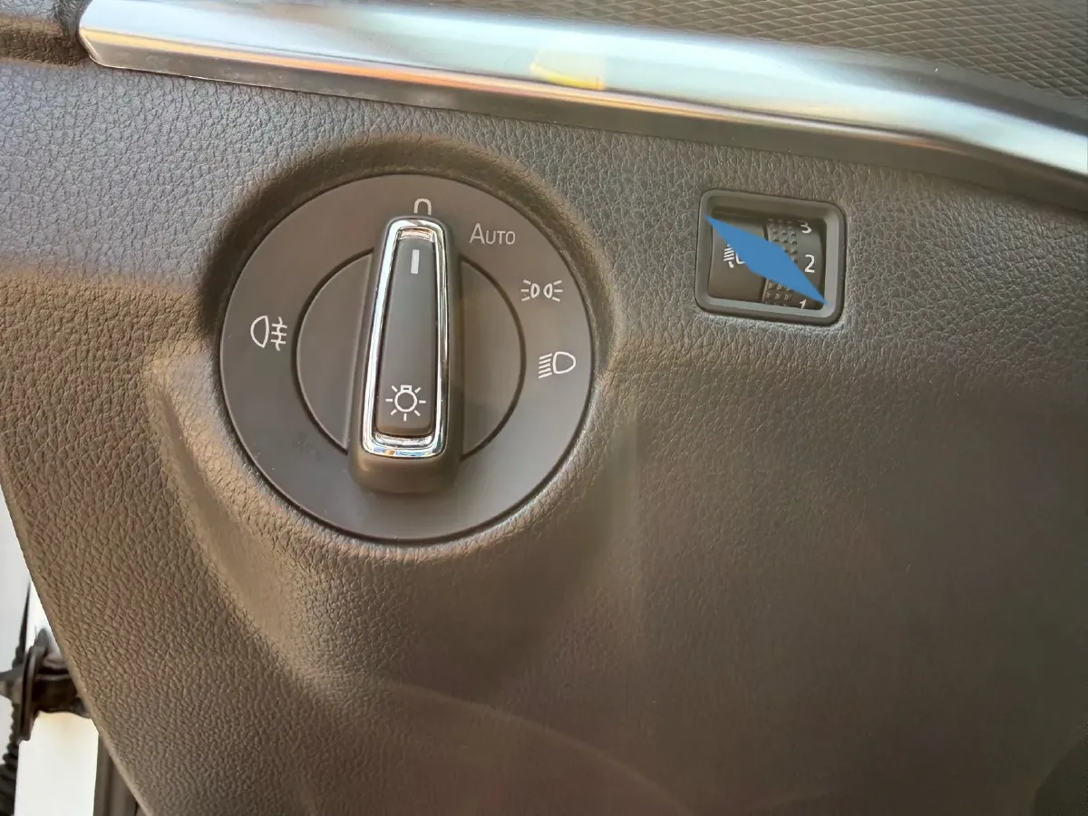 2023 Skoda Kamiq 1.5L 109HP L4 6AT,autocango,china used car exporter,china ev exporter,chinese used car exporter,chinese used ev exporter