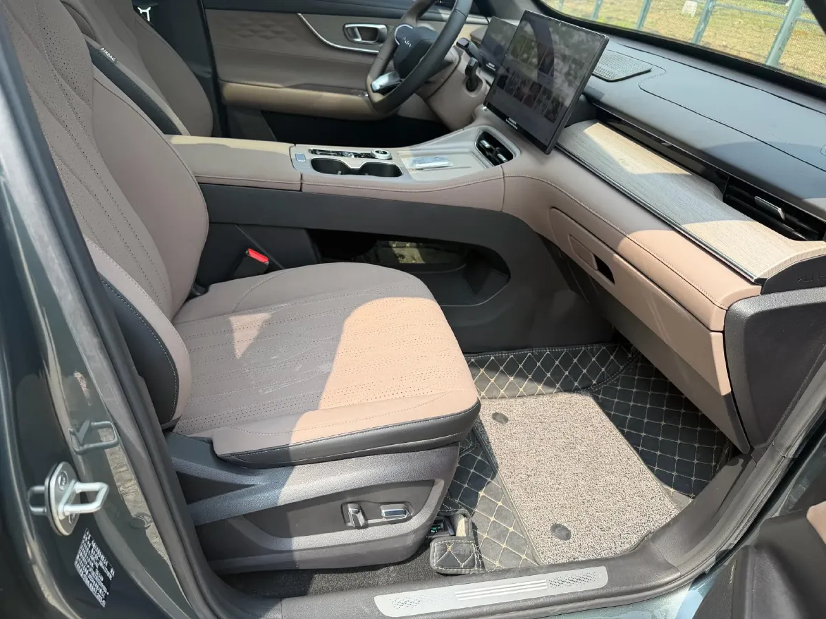 2025 Chery Tiggo 8 Plus 1.6T 197HP L4 7DCT,autocango,china used car exporter,china ev exporter,chinese used car exporter,chinese used ev exporter