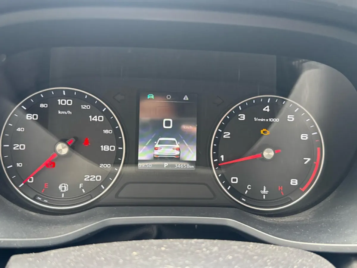 2020 Roewe i5 1.5L 120HP L4 CVT,autocango,china used car exporter,china ev exporter,chinese used car exporter,chinese used ev exporter