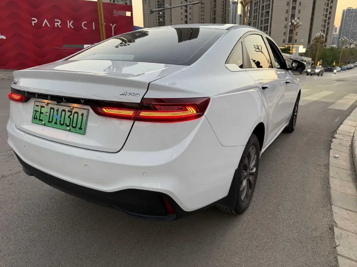 2022 Geely Emgrand L HiP 1.5T 181HP L4 3DHT PHEV 15.5KWH,autocango,china used car exporter,china ev exporter,chinese used car exporter,chinese used ev exporter
