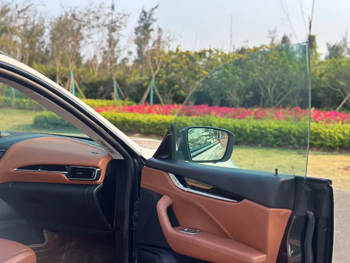 2018 Maserati Levante 3.0T 350HP V6 8AT,autocango,china used car exporter,china ev exporter,chinese used car exporter,chinese used ev exporter