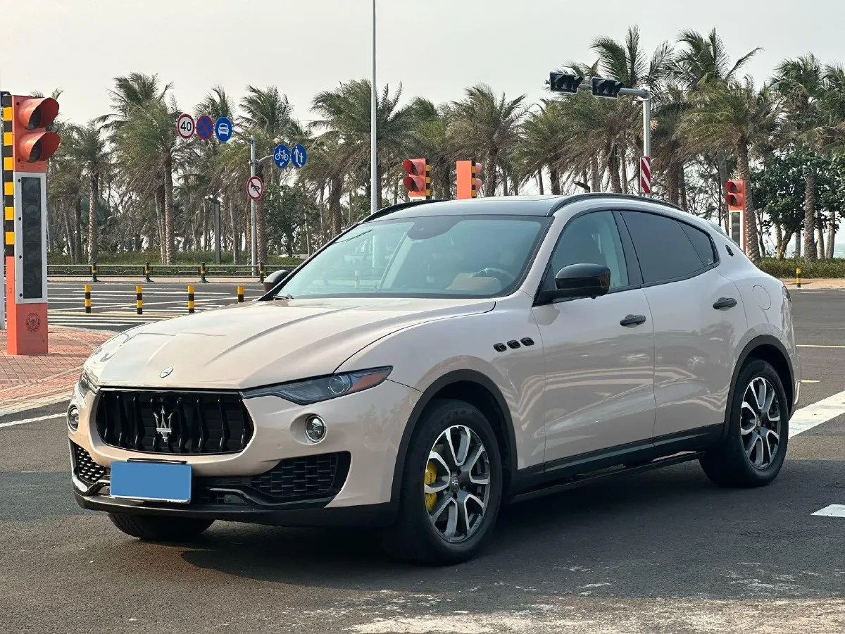 2018 Maserati Levante 3.0T 350HP V6 8AT,autocango,china used car exporter,china ev exporter,chinese used car exporter,chinese used ev exporter