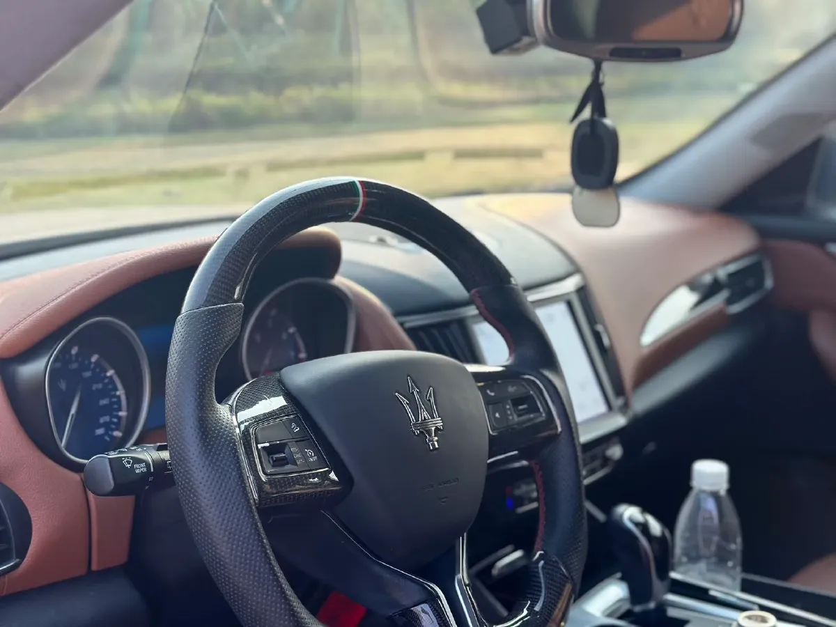 2018 Maserati Levante 3.0T 350HP V6 8AT,autocango,china used car exporter,china ev exporter,chinese used car exporter,chinese used ev exporter