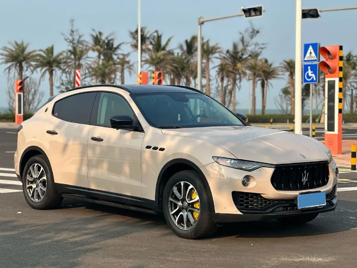 2018 Maserati Levante 3.0T 350HP V6 8AT,autocango,china used car exporter,china ev exporter,chinese used car exporter,chinese used ev exporter