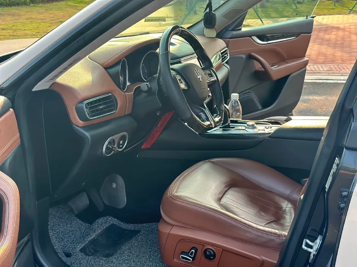 2018 Maserati Levante 3.0T 350HP V6 8AT,autocango,china used car exporter,china ev exporter,chinese used car exporter,chinese used ev exporter