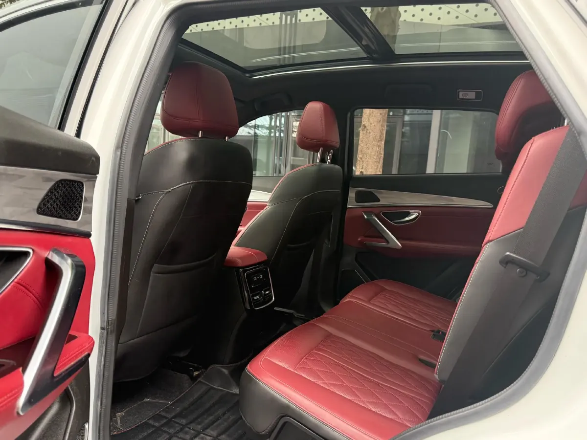 2023 ChangAn Oshan X7 Plus 1.5T 188HP L4 7DCT,autocango,china used car exporter,china ev exporter,chinese used car exporter,chinese used ev exporter