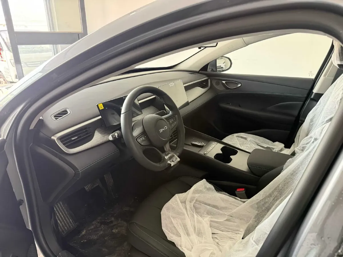 2026 BYD Seal05 DM-i 1.5L 101HP L4 E-CVT PHEV,autocango,china used car exporter,china ev exporter,chinese used car exporter,chinese used ev exporter