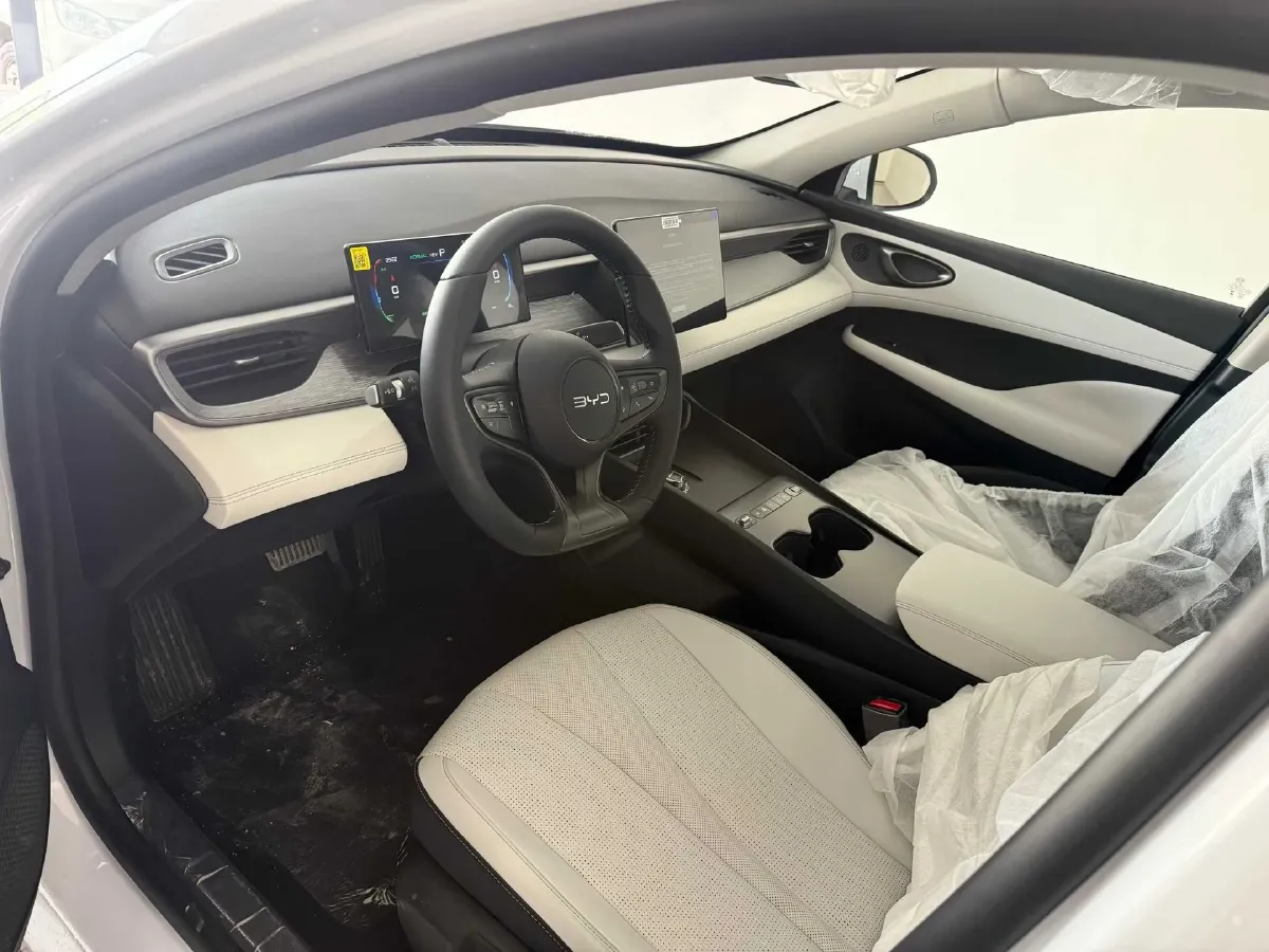 2026 BYD Seal05 DM-i 1.5L 101HP L4 E-CVT PHEV,autocango,china used car exporter,china ev exporter,chinese used car exporter,chinese used ev exporter