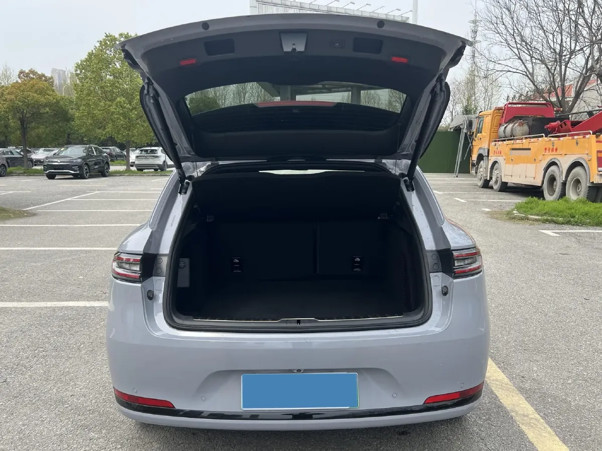 2025 AITO AITO M5 1.5T 152HP L4 REEV 42KWH,autocango,china used car exporter,china ev exporter,chinese used car exporter,chinese used ev exporter