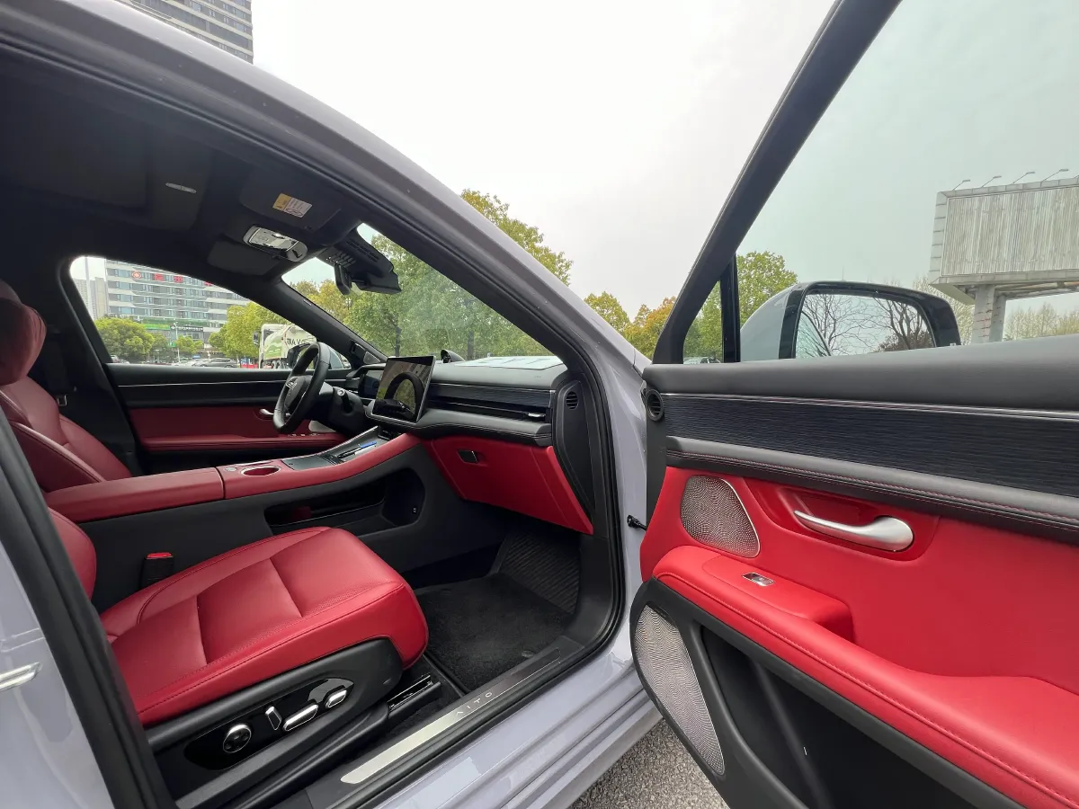 2025 AITO AITO M5 1.5T 152HP L4 REEV 42KWH,autocango,china used car exporter,china ev exporter,chinese used car exporter,chinese used ev exporter