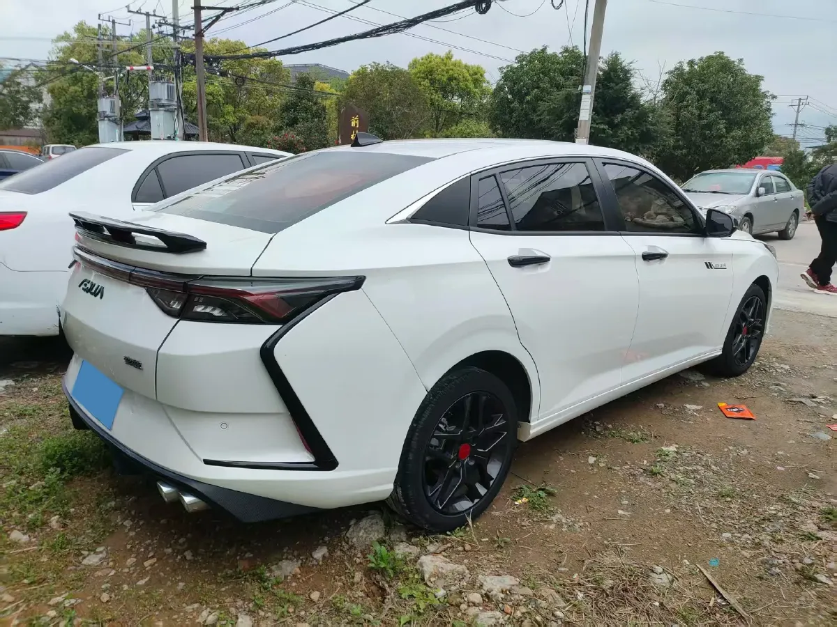2021 DongFeng Aeolus YiXuan MAX 1.5T 190HP L4 7DCT,autocango,china used car exporter,china ev exporter,chinese used car exporter,chinese used ev exporter