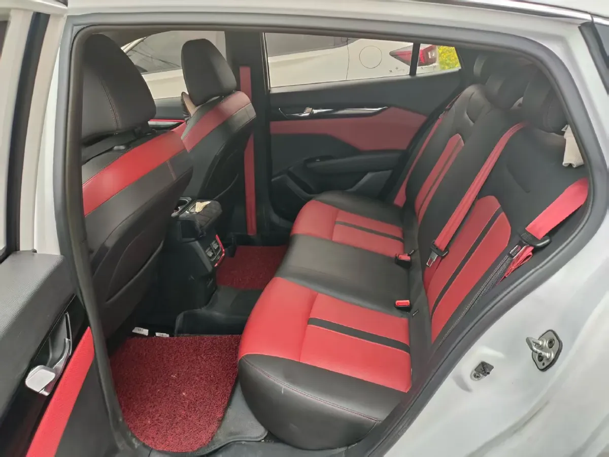 2021 DongFeng Aeolus YiXuan MAX 1.5T 190HP L4 7DCT,autocango,china used car exporter,china ev exporter,chinese used car exporter,chinese used ev exporter