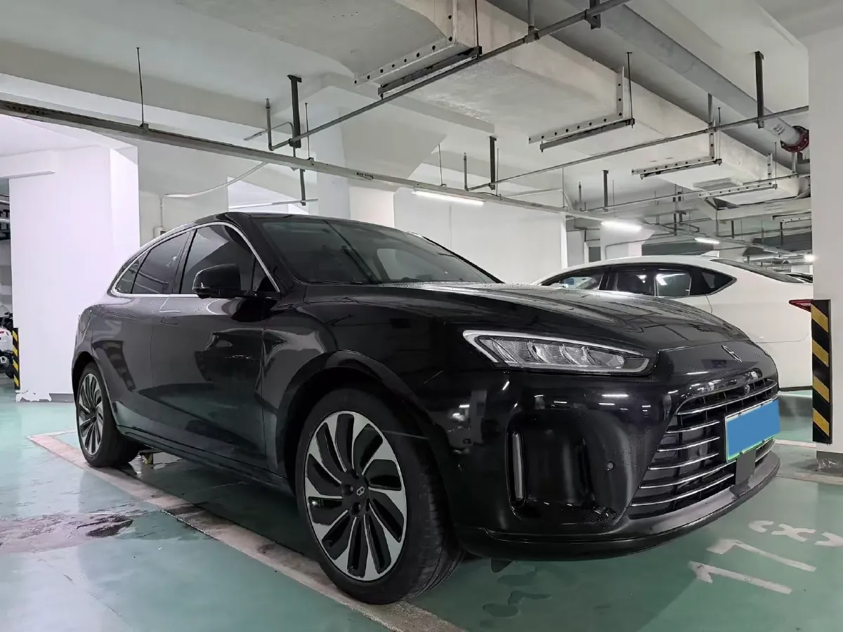 2022 Isuzu Mu-X 2.0T 220HP L4 8AT,autocango,china used car exporter,china ev exporter,chinese used car exporter,chinese used ev exporter