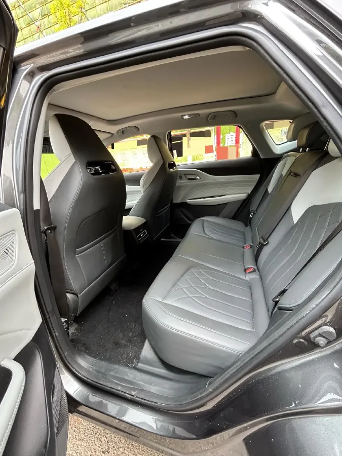 2024 ChangAn UNI-Z 1.5L 98HP L4 E-CVT PHEV 18.4KWH,autocango,china used car exporter,china ev exporter,chinese used car exporter,chinese used ev exporter