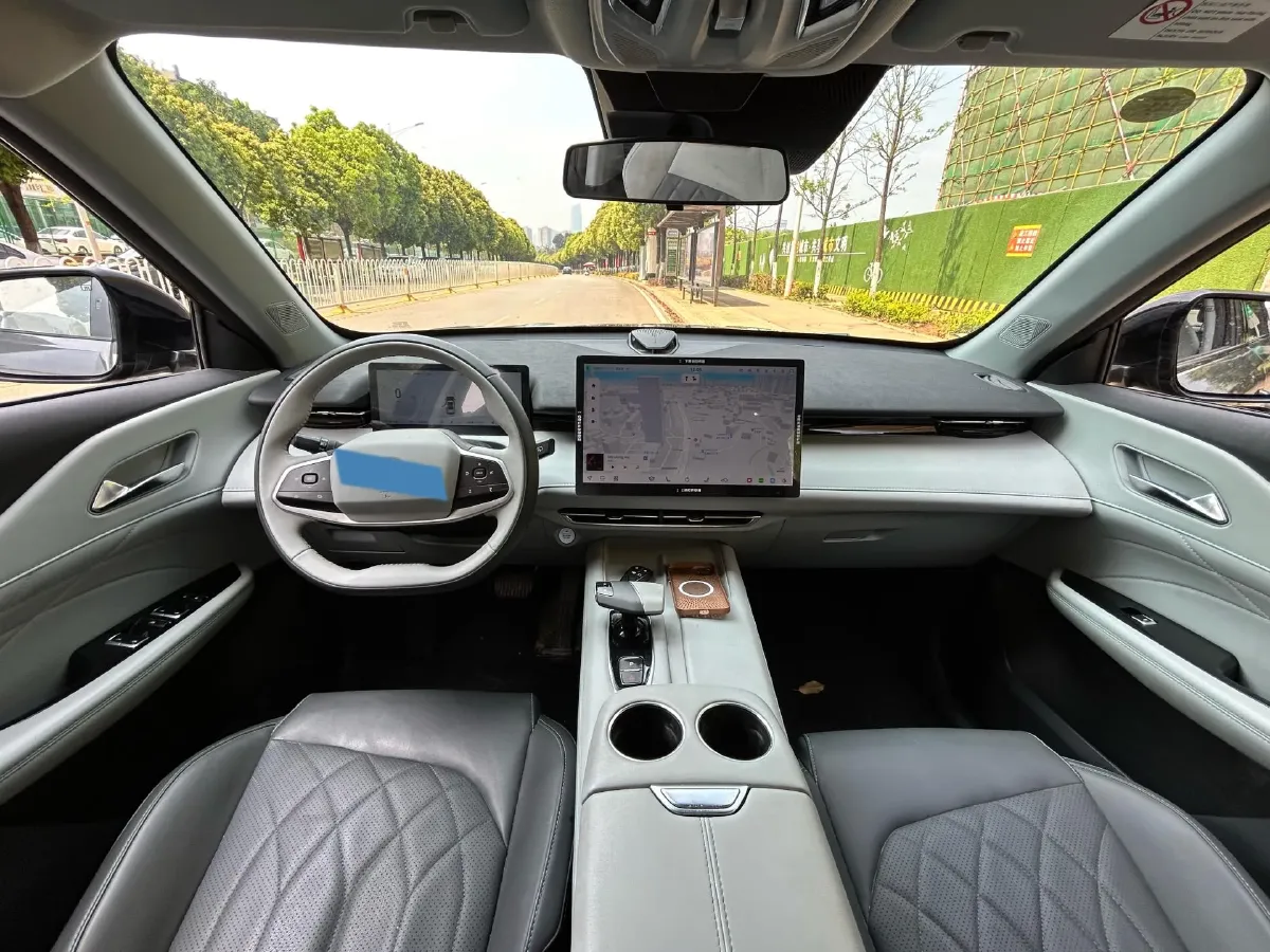 2024 ChangAn UNI-Z 1.5L 98HP L4 E-CVT PHEV 18.4KWH,autocango,china used car exporter,china ev exporter,chinese used car exporter,chinese used ev exporter