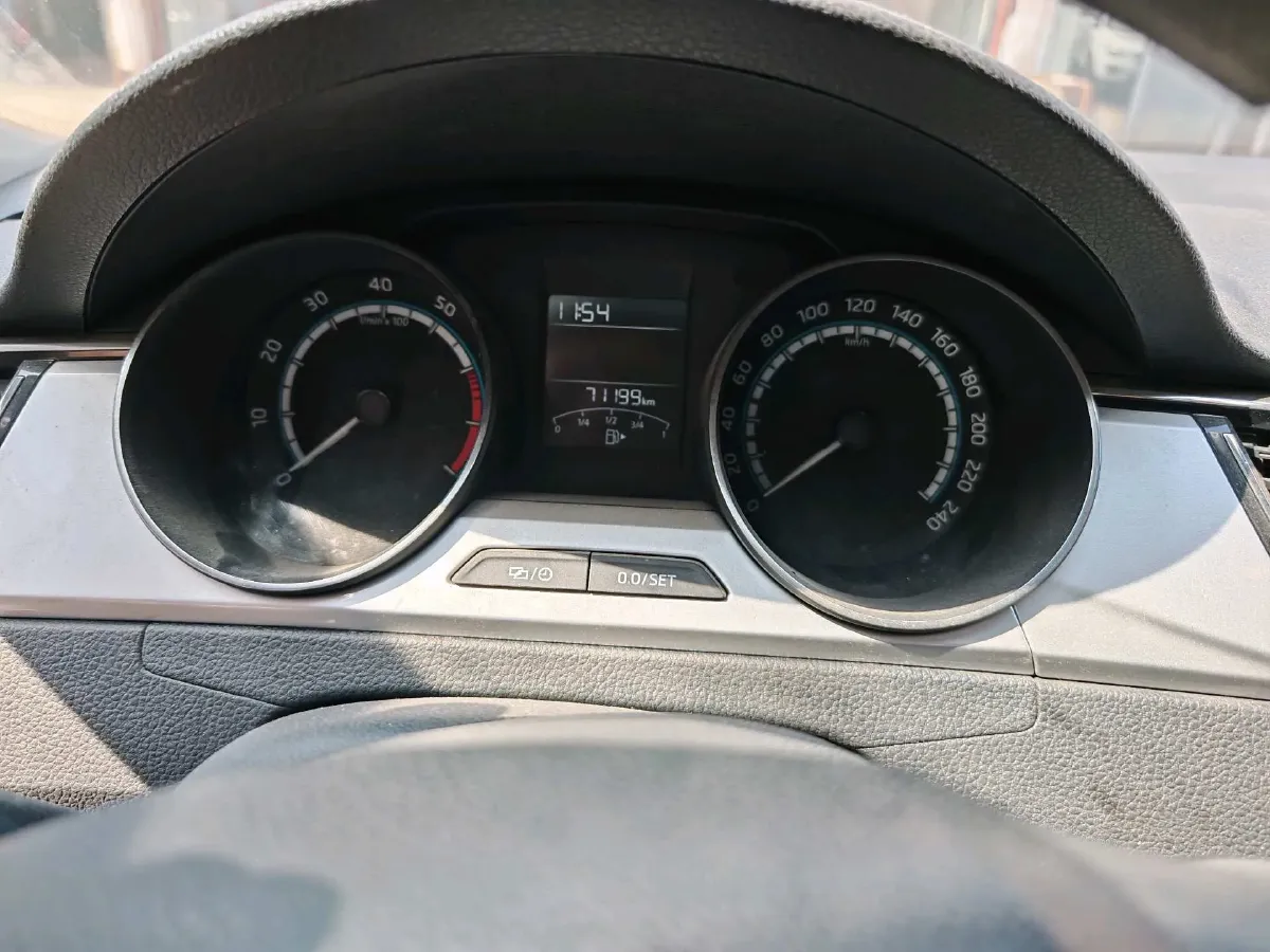 2020 Skoda Rapid 1.5L 112HP L4 6AT,autocango,china used car exporter,china ev exporter,chinese used car exporter,chinese used ev exporter