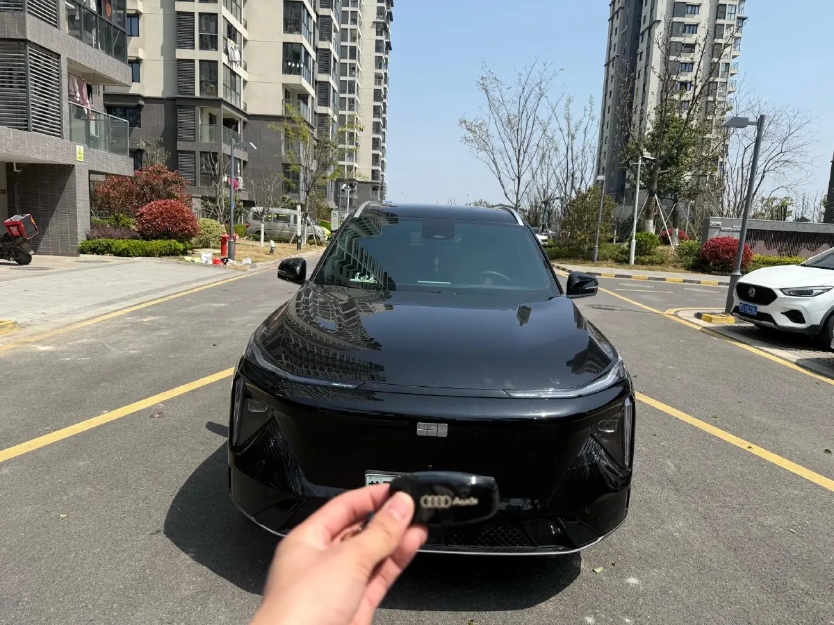 2024 Geely Galaxy L7 1.5T 163HP L4 3DHT PHEV 18.7KWH,autocango,china used car exporter,china ev exporter,chinese used car exporter,chinese used ev exporter