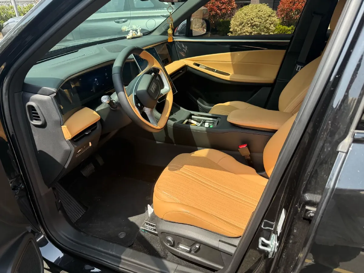 2024 Geely Galaxy L7 1.5T 163HP L4 3DHT PHEV 18.7KWH,autocango,china used car exporter,china ev exporter,chinese used car exporter,chinese used ev exporter