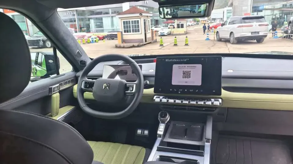 2025 BMW 3 Series 2.0T 245HP L4 8AT,autocango,china used car exporter,china ev exporter,chinese used car exporter,chinese used ev exporter